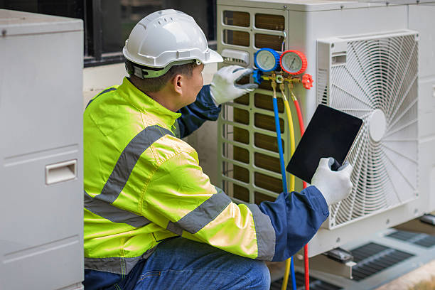 Professional Hvac technician working in Red Rock, TX